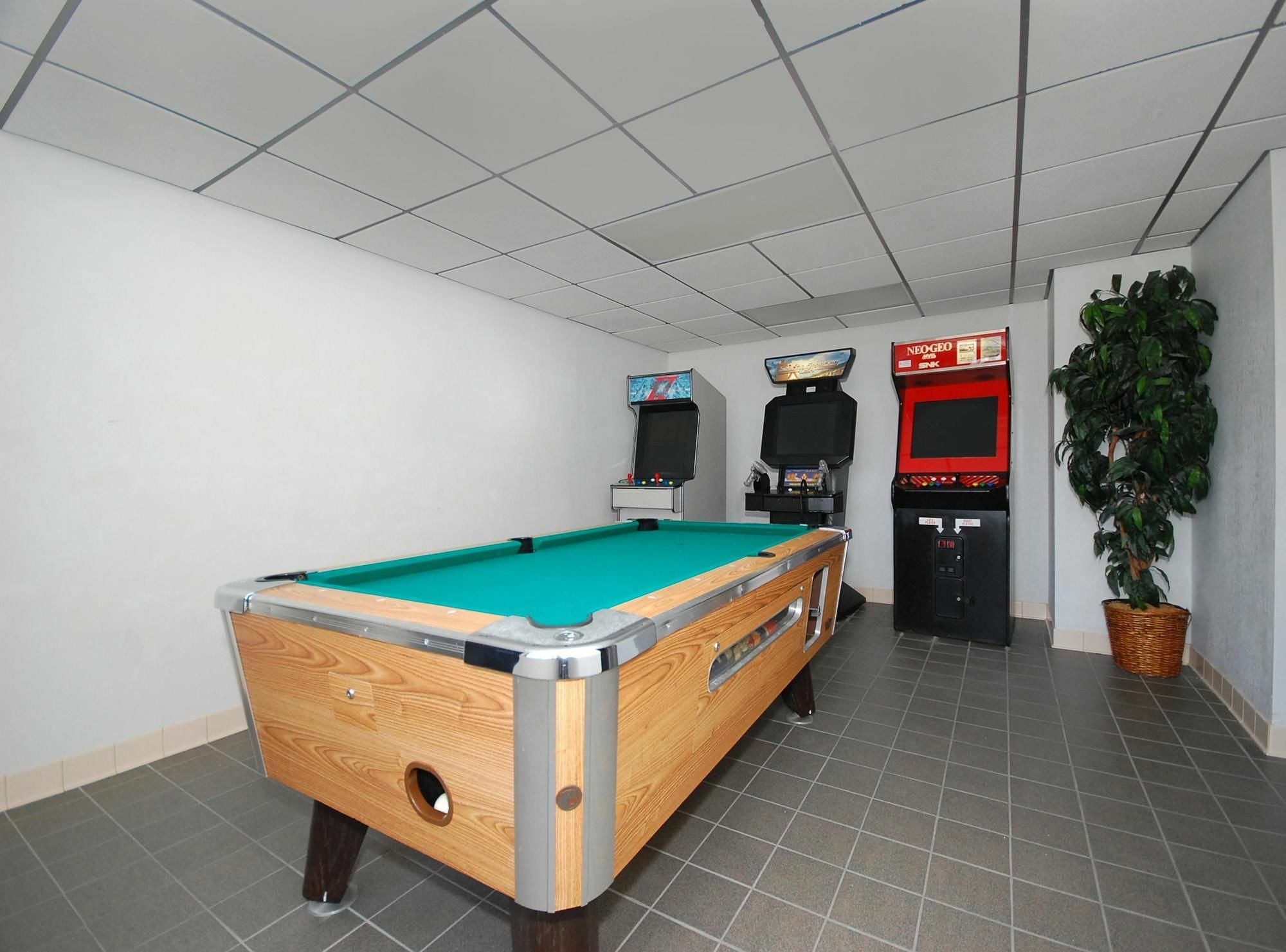Best Western Derby Inn Eagle River Eksteriør bilde